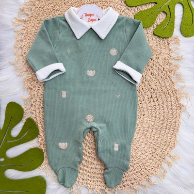 Macacão Tricotil (Tricot 100% Algodão) com Gola e Bordado - Verde Mini Safari